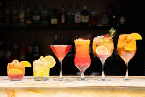 Lounge or bar, Food and drinks, Food and drinks, Drinks, Drinks, Alcoholic drinks, Non alcoholic drinks, Non alcoholic drinks