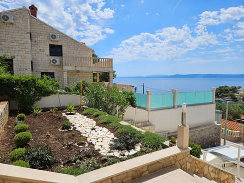 Balcony/Terrace, Garden view