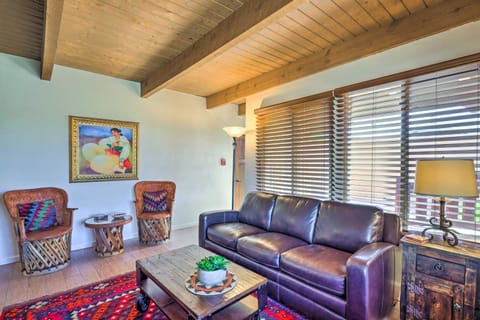 Traditional-Style Adobe Casita - Walk to Dtwn Apartment in Santa Fe