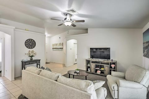 Dog-Friendly Retreat with Fire Pit and RV Hookups House in Lake Havasu City