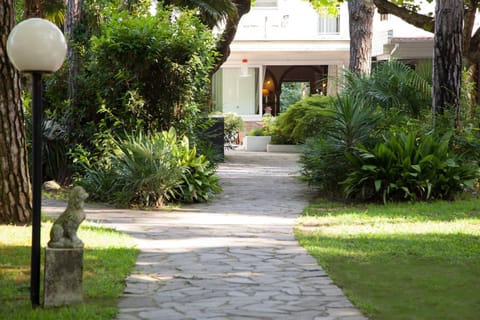 Property building, Garden