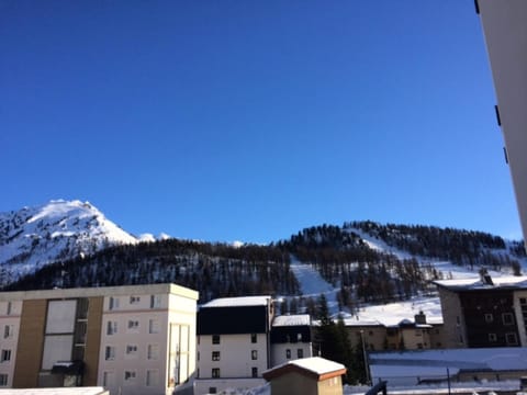 Résidence Loubatiere - 3 Pièces pour 8 Personnes 264 Apartment in Montgenèvre