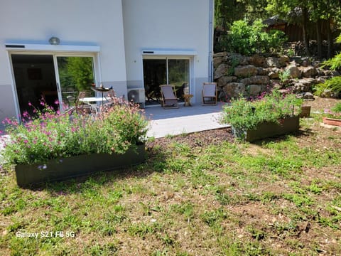 Balcony/Terrace, Garden view