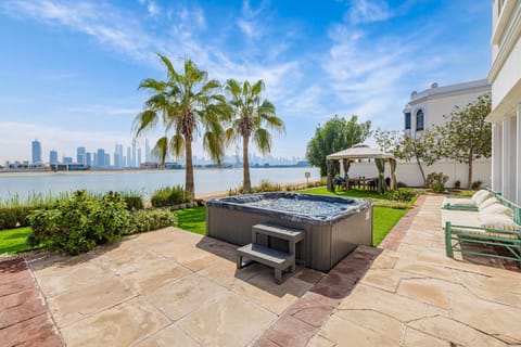 Luxurious 7 BDR villa in Palm Jumeirah Villa in Dubai