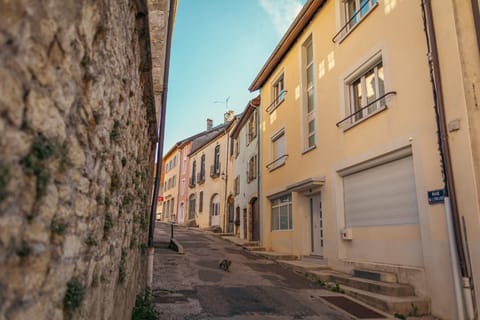 Property building, Street view