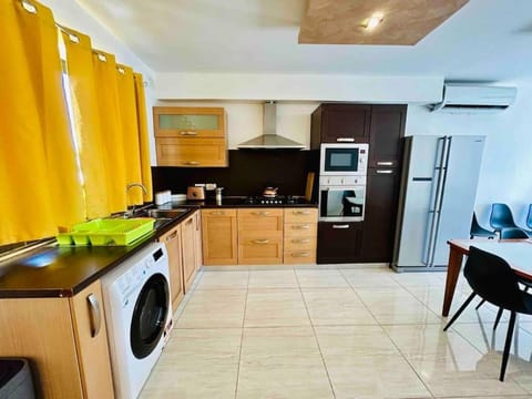 Kitchen or kitchenette, minibar, pet friendly, toaster, washing machine