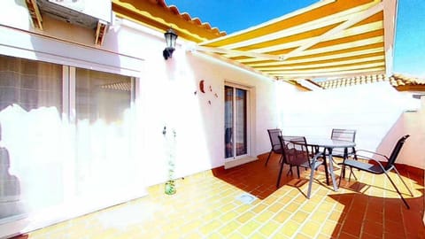 Atico cercano a la playa con gran terraza Apartment in Zahara de los Atunes