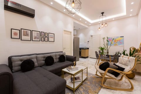 Airport Apartment Suite Casablanca FREE WIFI Modern Confort Calme Condominio in Casablanca-Settat