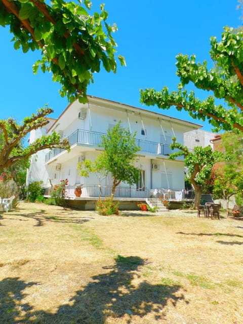 Property building, Spring, Garden