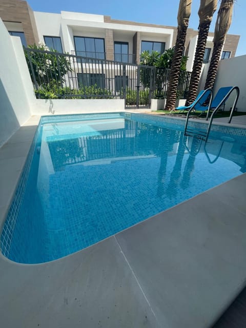 Family vacation villa with private pool and access to beach Villa in Ras al Khaimah