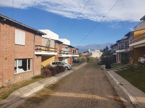 Property building, Neighbourhood, Natural landscape, Mountain view, Parking