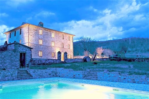Property building, Swimming pool, Swimming pool