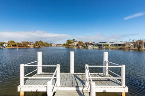 Waterfront on Forster Keys House in Forster