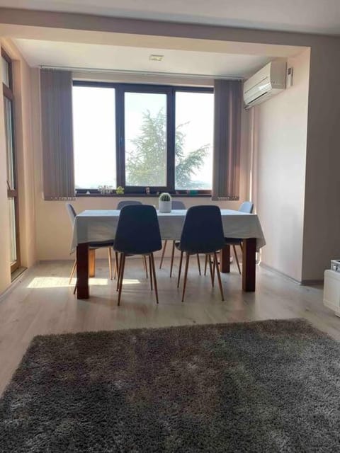 Sunny Spacious Apartment in a Great Location Apartment in Stara Zagora, Bulgaria