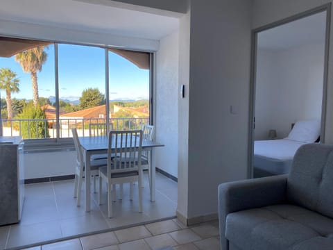 Dining area, Bedroom