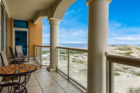 Portofino Tower 3-1808 Stunning Beachfront National Seashore Views Apartment in Pensacola Beach