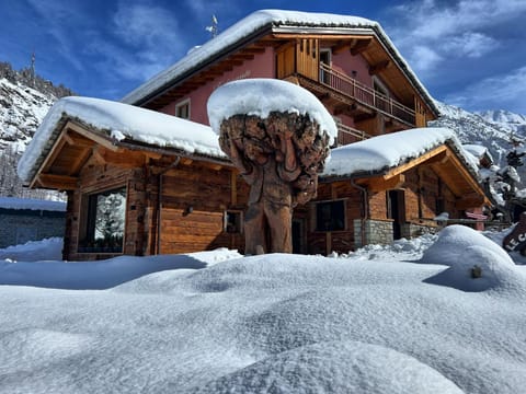 HIBOU Chambres - Cogne Chambre d’hôte in Cogne