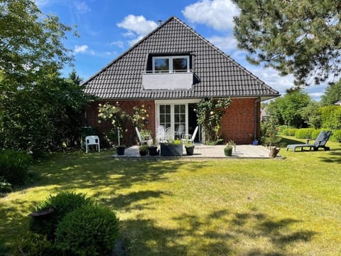 Property building, Garden, Garden view