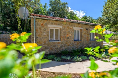 STONE HOUSE LEANI Villa in Nerezine