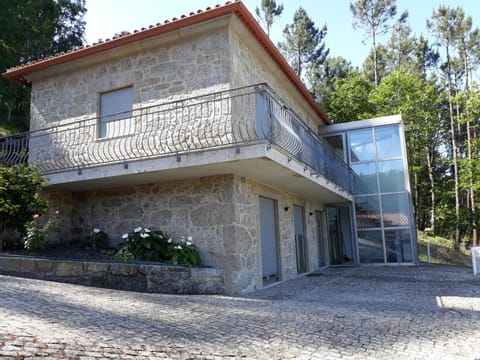 Portela susa House in Viana do Castelo District