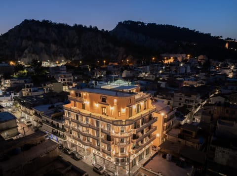 Property building, Neighbourhood, Bird's eye view, City view, Street view