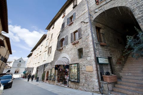 Facade/entrance, Street view