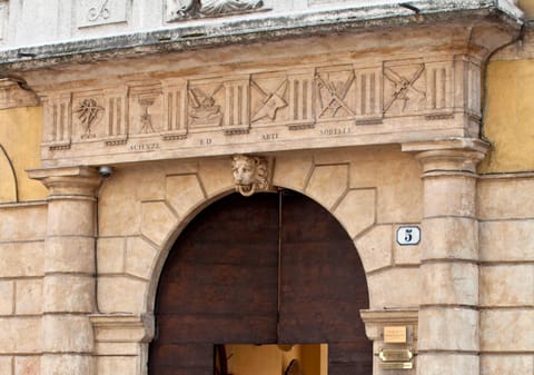 Facade/entrance, Spring, Other, Decorative detail