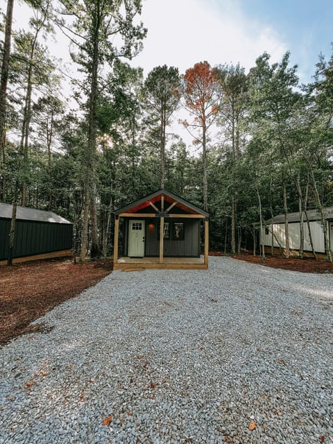 Cabin 2 One Bedroom W Kitchen Campground/ 
RV Resort in Lake Hartwell