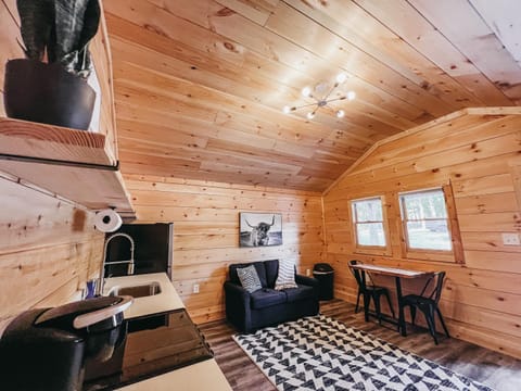 Cabin 2 One Bedroom W Kitchen Campground/ 
RV Resort in Lake Hartwell