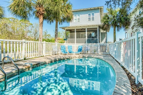 Doctor's Orders 2 Short Walk to Private Deeded Beach Sleeps 14 House in Destin