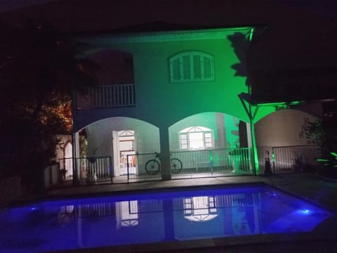 Casa de novela , Sol e piscina House in Cachoeiras de Macacu