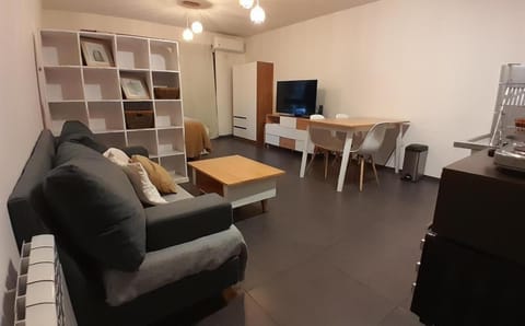 Cálido depto 2 personas- Zona residencial Apartment in Morón