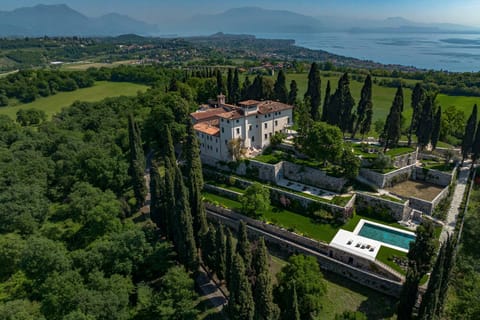 Property building, Bird's eye view