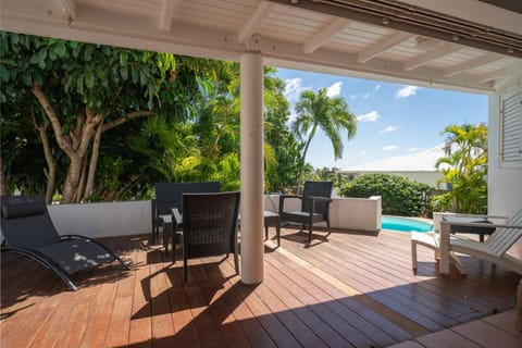 Day, Balcony/Terrace, Seating area, Garden view