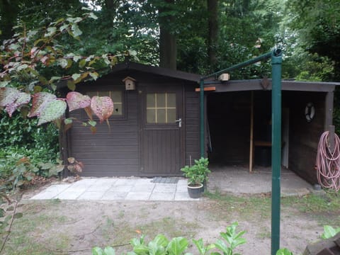 Huis H8 Campground/ 
RV Resort in Epe