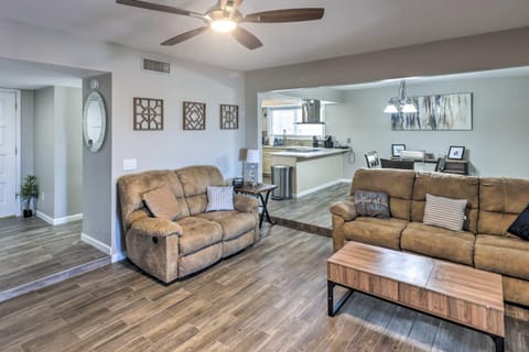 Lake Havasu City Vacation Rental with Patio and Grills House in Lake Havasu City