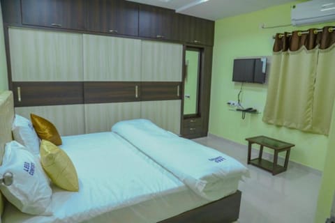 Leeo Comforts Hotel in Visakhapatnam