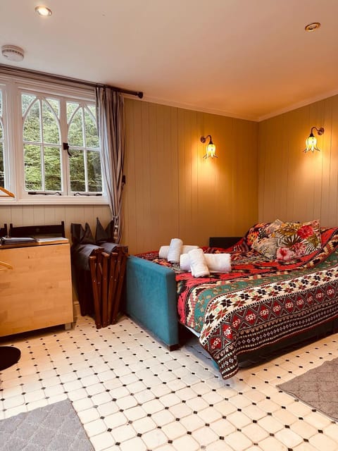 Bed, Photo of the whole room