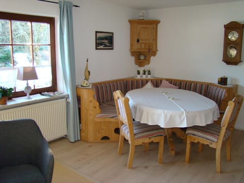 Schönes Doppelzimmer mit separater Küche im nördlichen Nationalpark Schwarzwald Wohnung in Forbach