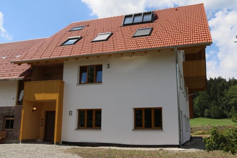 WaldBlick im Happy Allgäu - Wohnung mit großer Dachterrasse Apartment in Leutkirch im Allgäu