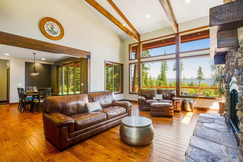 Snowridge Retreat House in Kittitas County