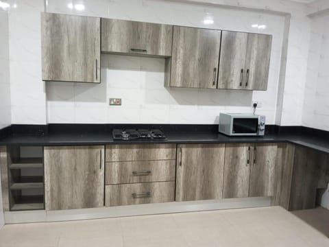 Spacious & Outstanding 3-Bed Furnished Apartment Apartment in Accra