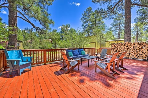 Dog-Friendly Munds Park Cabin with Deck! Casa in Munds Park