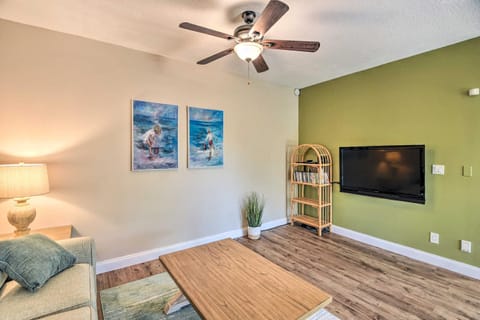 Pet-Friendly New Smyrna Apartment Walk to Beach! Apartment in Edgewater