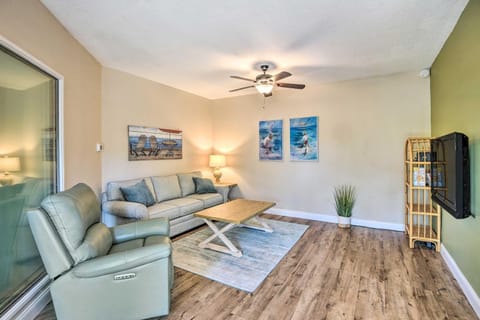 Pet-Friendly New Smyrna Apartment Walk to Beach! Apartment in Edgewater