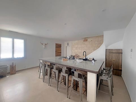 réf LS73 : Maison de Village 9 pers Rue Espelly House in Saintes-Maries-de-la-Mer