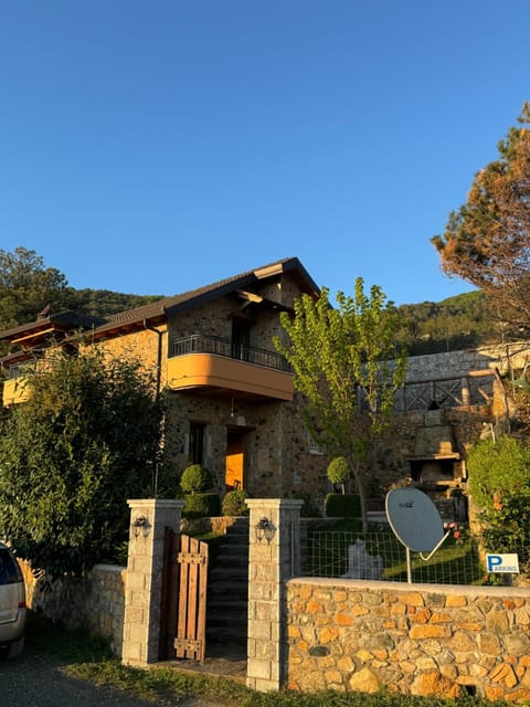 Shtepia Tradites Gjinar House in Tirana County, Albania