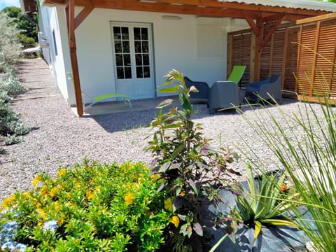 LES GÎTES DE BIBINE gîtes tout confort coin calme et tranquille House in Marie-Galante