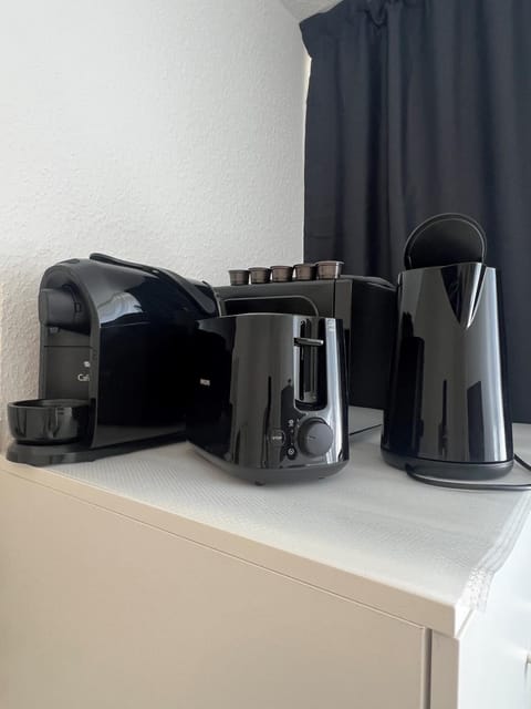 Coffee/tea facilities, minibar, toaster