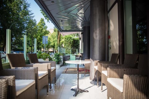 Day, Summer, Balcony/Terrace, On site